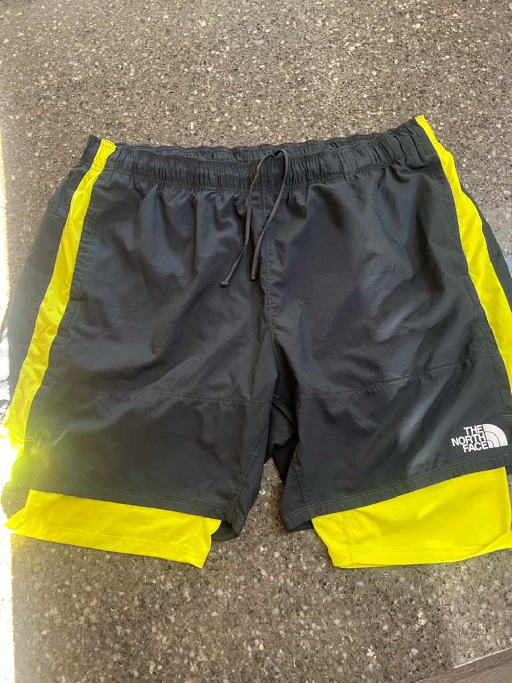 The North Face Navy & Yellow Men's Active Trail Dual Athletic Shorts Size XL EUC